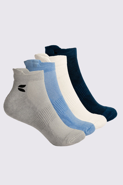 4 pair of socks